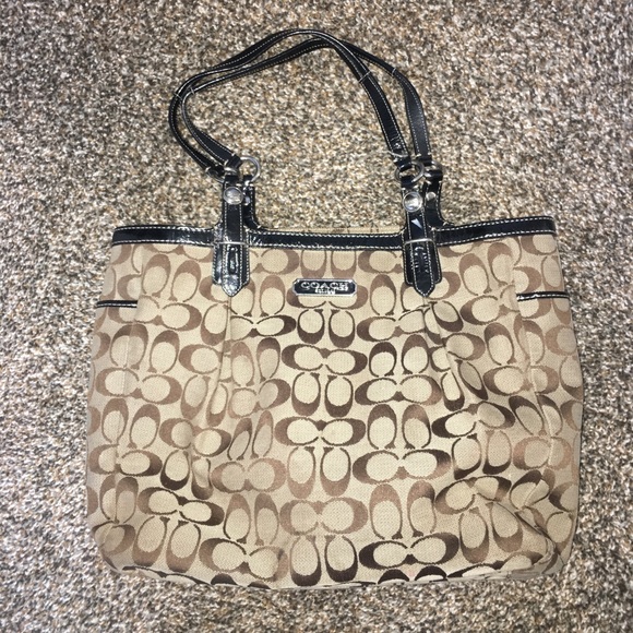 Coach purse - Picture 1 of 8